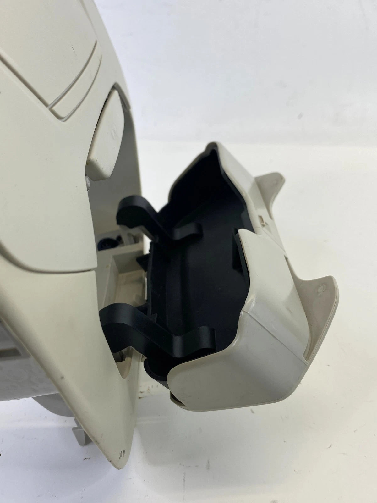 13 14 15 16 FORD ESCAPE OVERHEAD CONSOLE CUBBY SUNGLASS HOLDER 156226100 OEM