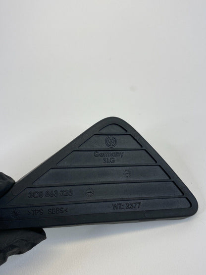 09-17 Volkswagen CC 07-10 Passat Center Console Mat Rubber Insert 3C0-863-328