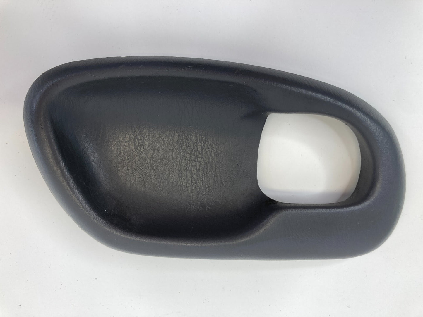 97-03 Ford F-150 Front Right Side Interior Door Handle Bezel XL34-1522676-AGW