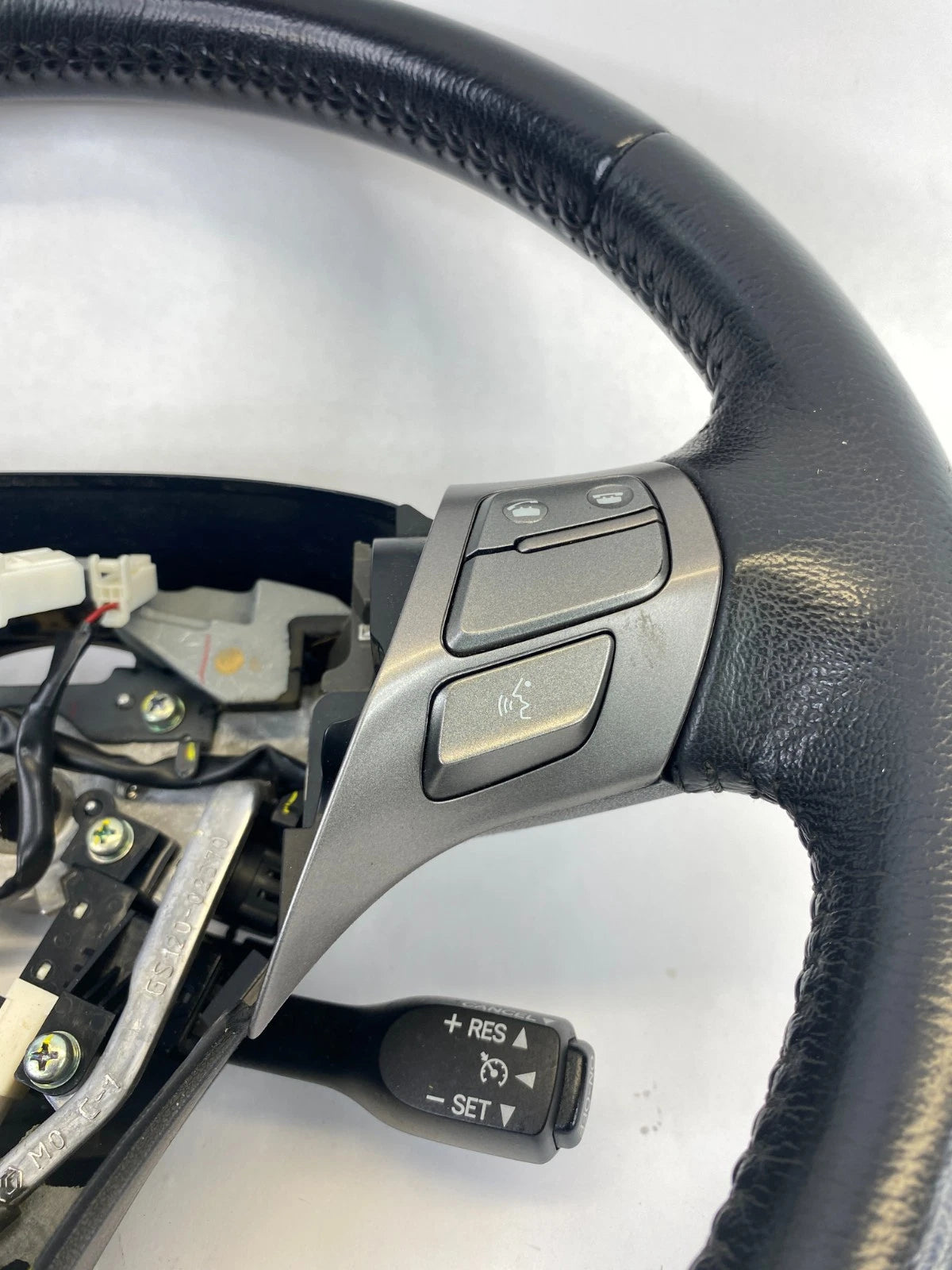 2009-2012 TOYOTA VENZA STEERING WHEEL W/SWITCHES BLACK LEATHER ASSEMBLY OEM