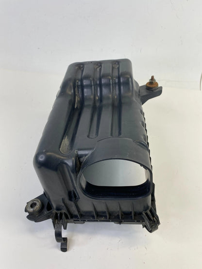2007-2009 HYUNDAI SANTA FE 3.3L AIR INTAKE CLEANER BOX LOWER COVER 28112-2B000