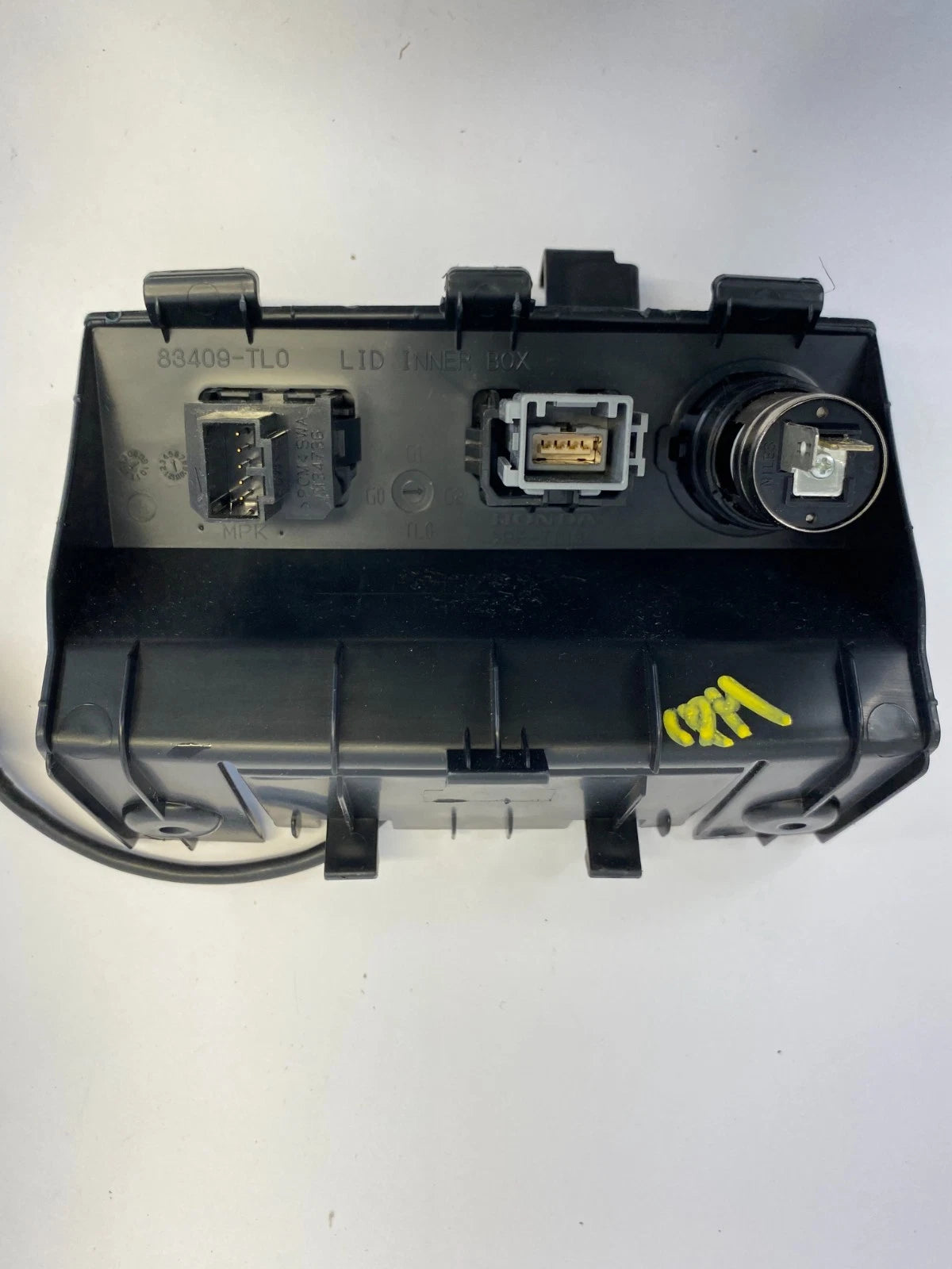 2009-2014 ACURA TSX CENTER CONSOLE USB AUX PORT 12V POWER OUTLET OEM 83409-TL0
