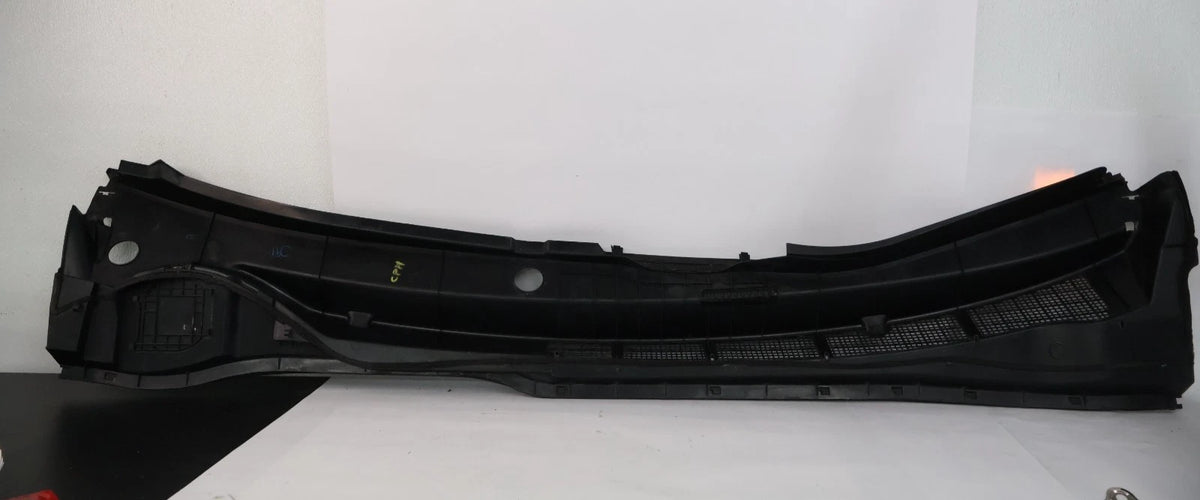 2011-2020 TOYOTA SIENNA WINDSHIELD WIPER COWL COVER PANEL GRILLE OEM