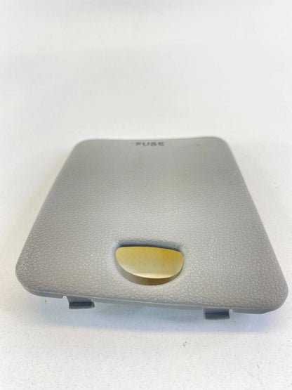 2010 10 KIA SEDONA INTERIOR FUSE BOX ACCESS COVER LID TRIM PANEL 84755-4D000 OEM