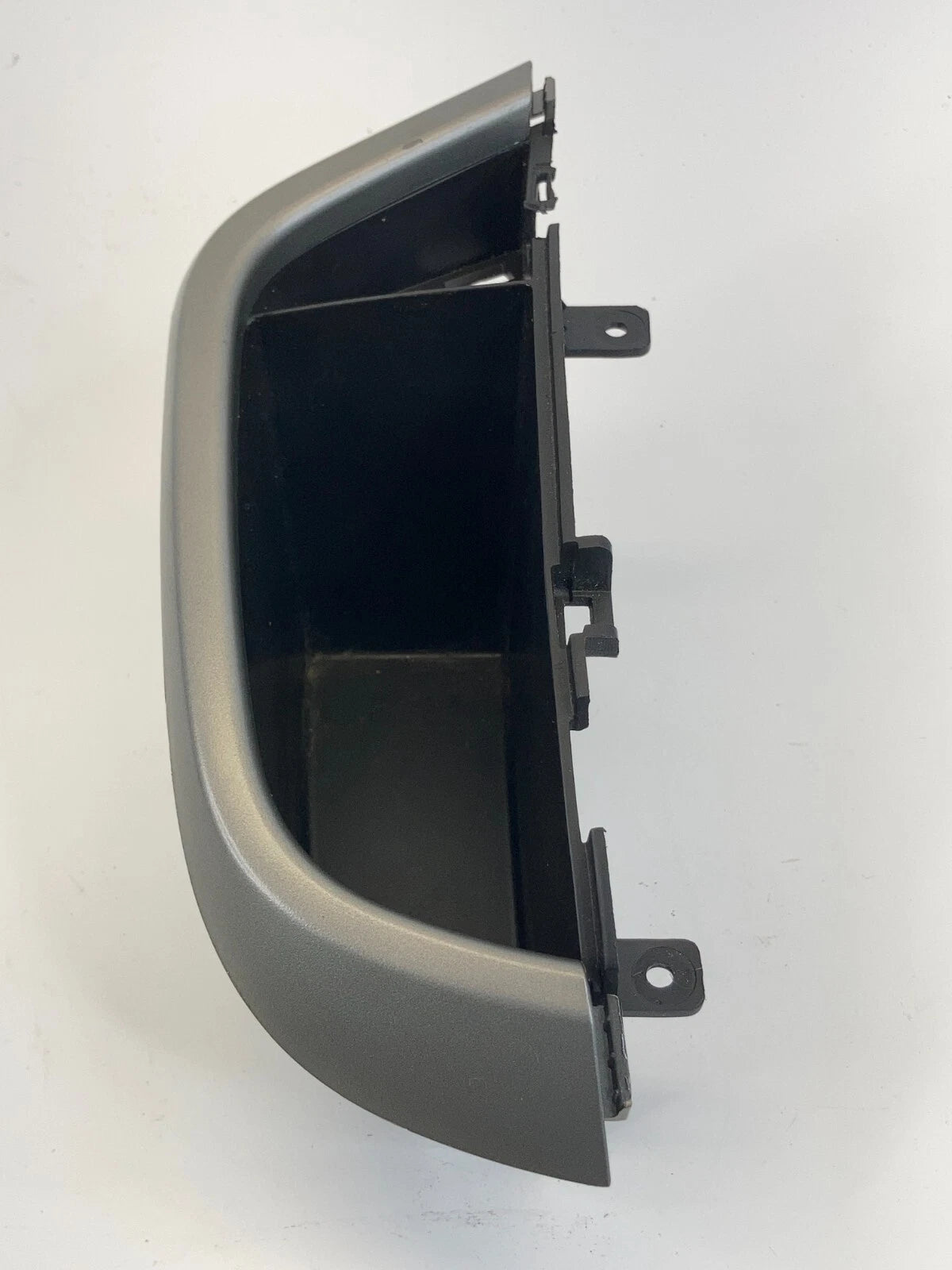 12-16 CHEVROLET SONIC LT FRONT CENTER RIGHT DASH STORAGE COMPARTMENT 95952557