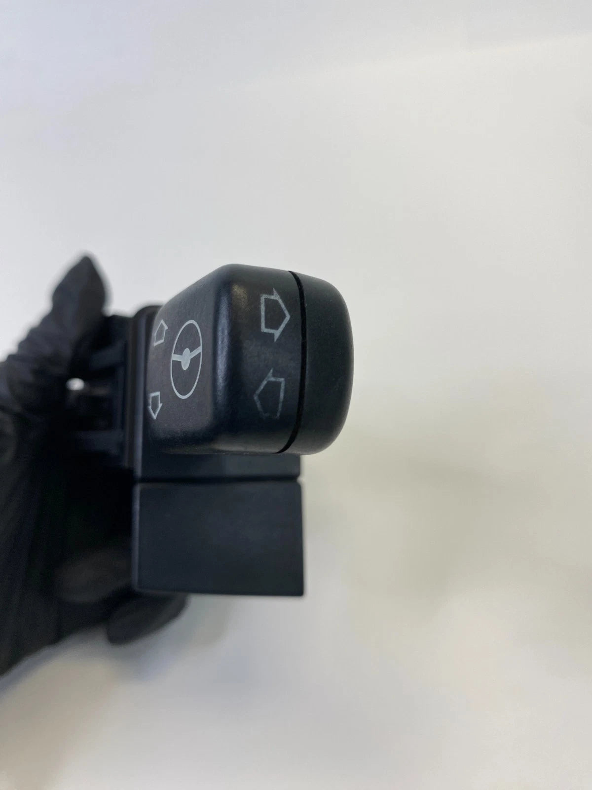 2000-2006 BMW X5 TURN SIGNAL STEERING COLUMN ADJUSTMENT SWITCH STALK OEM