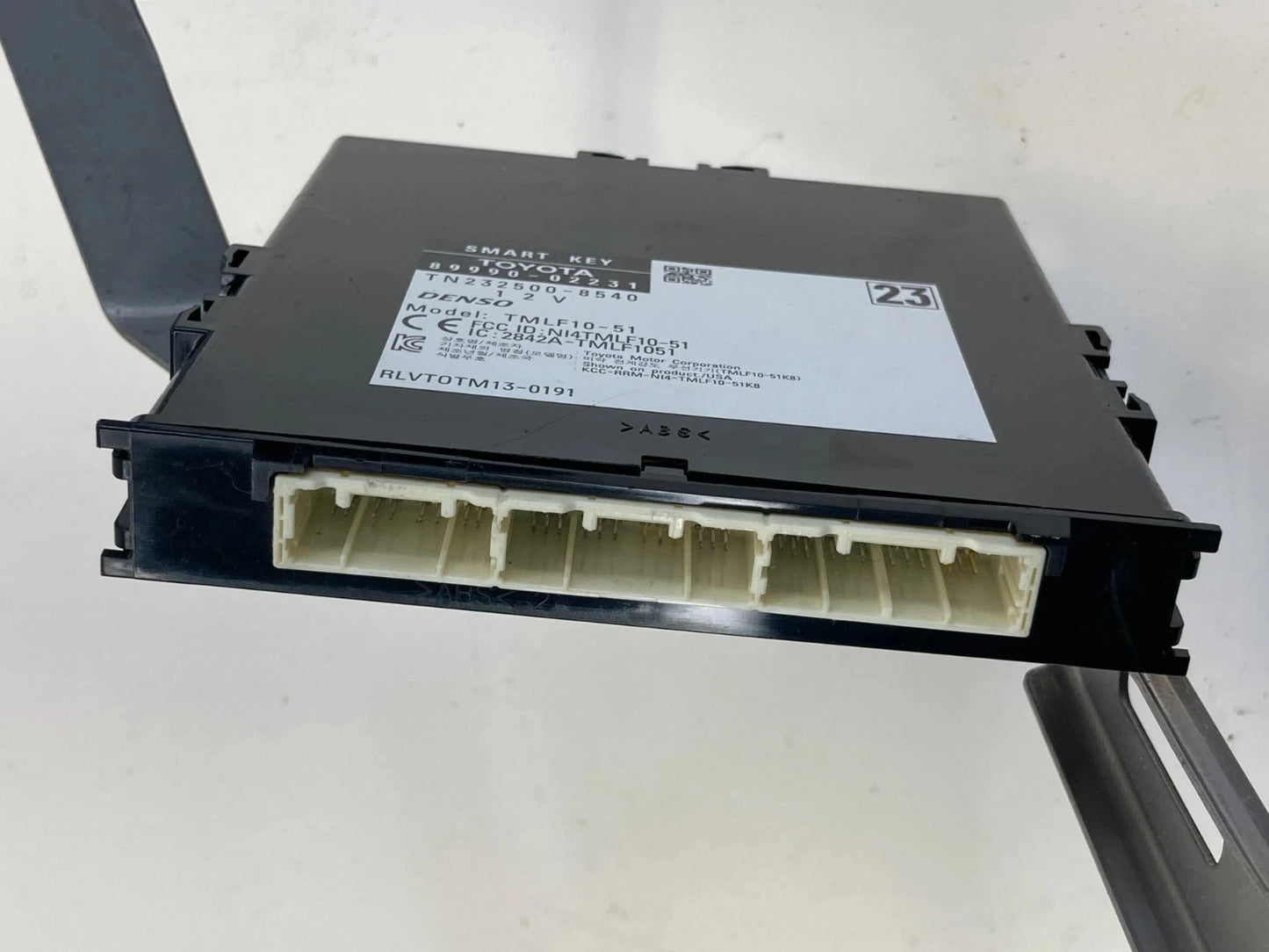 2014-2019 TOYOTA COROLLA THEFT LOCKING SMART KEY CONTROL MODULE 89990-02231 OEM