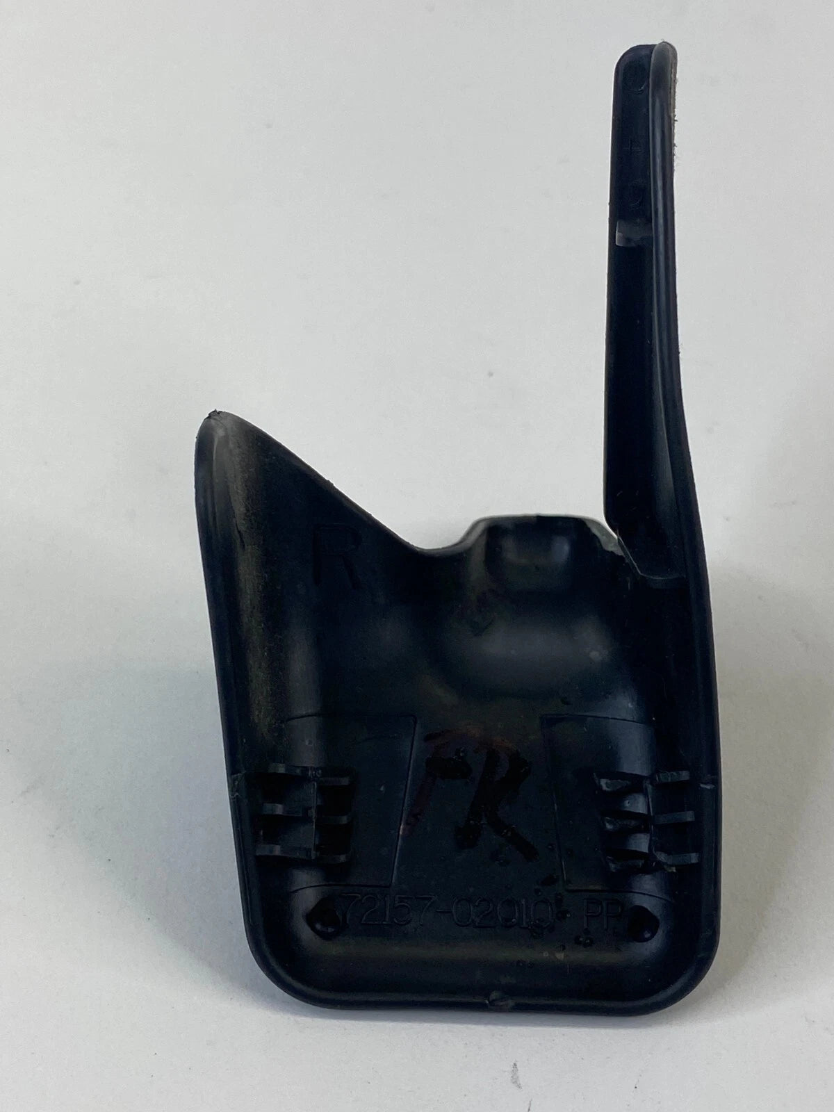 1993-2002 TOYOTA COROLLA RIGHT SEAT TRACK END COVER TRIM CAP 72157-02010 OEM