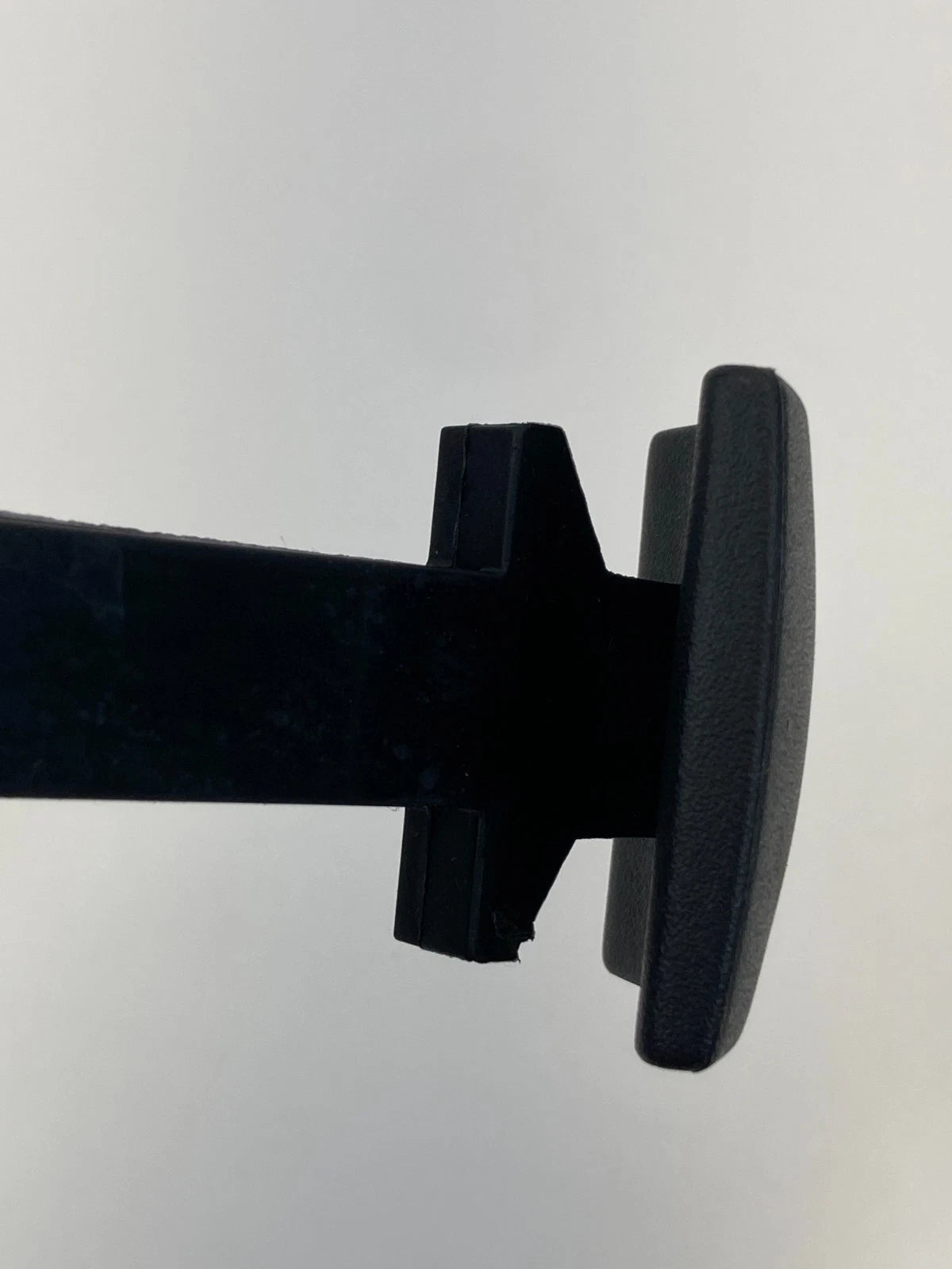 2004-2009 CADILLAC CTS EMERGENCY PARKING BRAKE RELEASE HANDLE LEVER 25716230 OEM