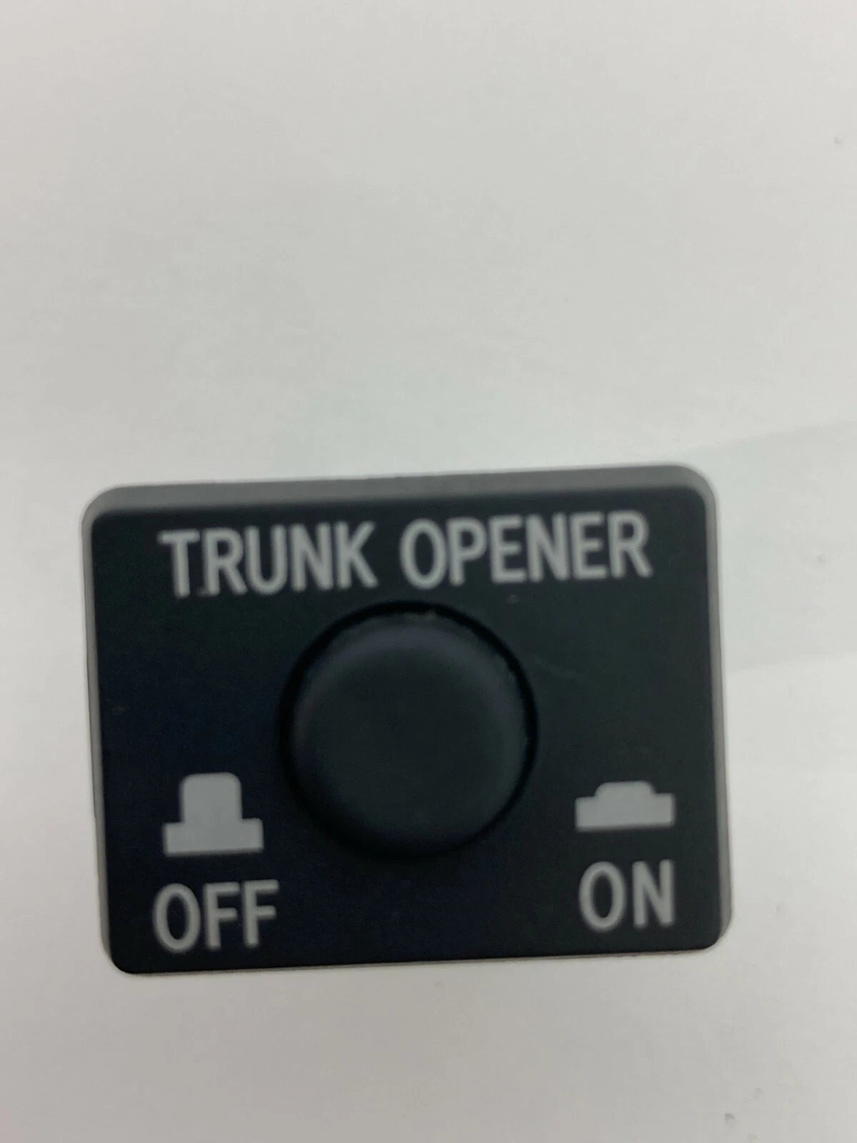 2003-2008 MAZDA 6 MAZDA6 TRUNK OPENER RELEASE BUTTON CONTROL SWITCH 15A257 OEM