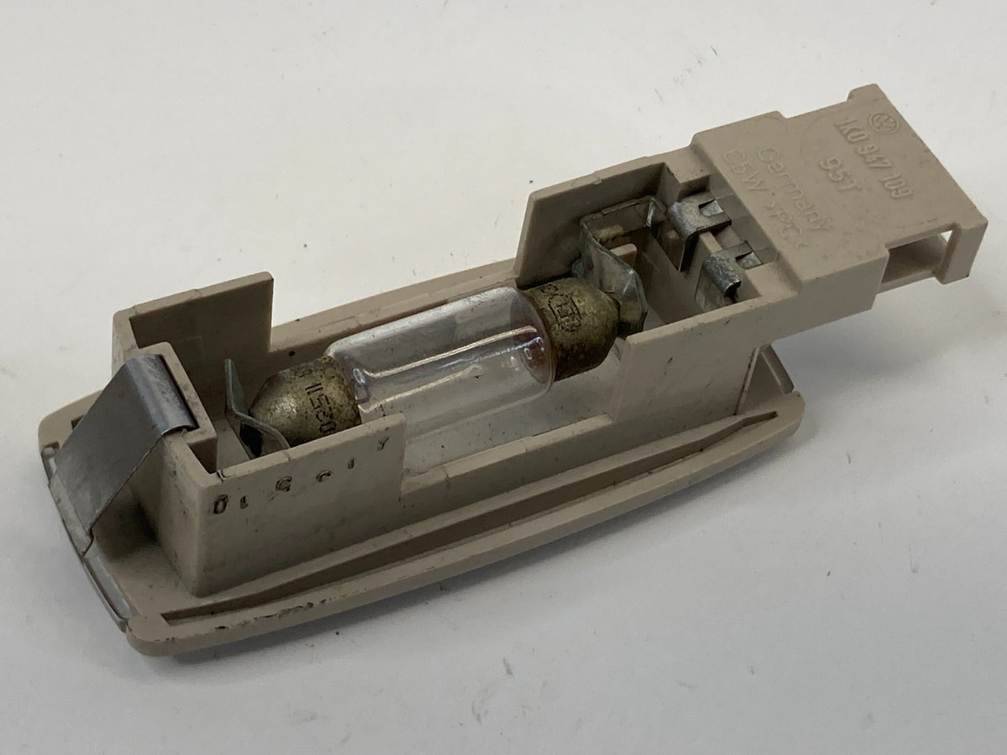 2009-2012 Volkswagen CC 2005-2018 Jetta Roof Visor Vanity Light Lamp 1K0-947-109