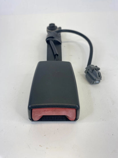 2010-2012 BUICK ENCLAVE FRONT PASSENGER RIGHT SEAT BELT BUCKLE LATCH OEM 6167966