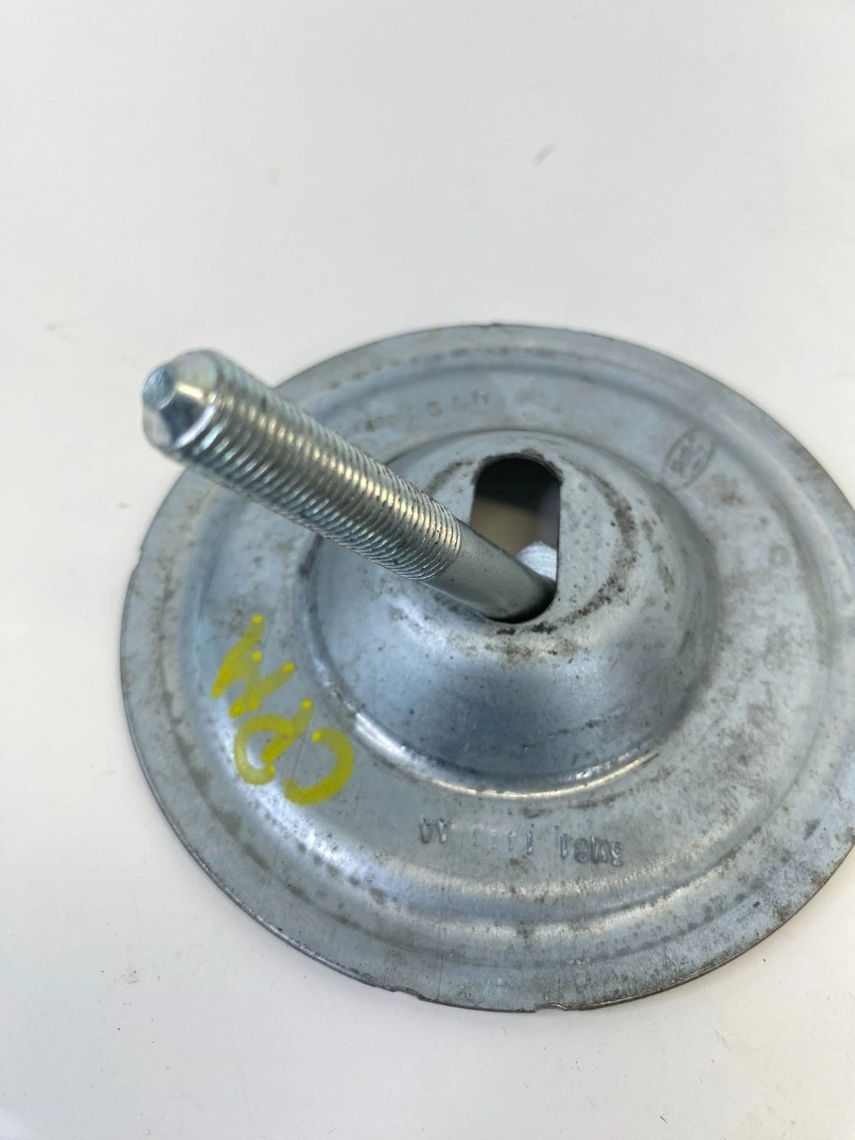2010-2012 FORD FUSION SPARE TIRE WHEEL HOLD DOWN MOUNTING SUPPORT RETAINER OEM