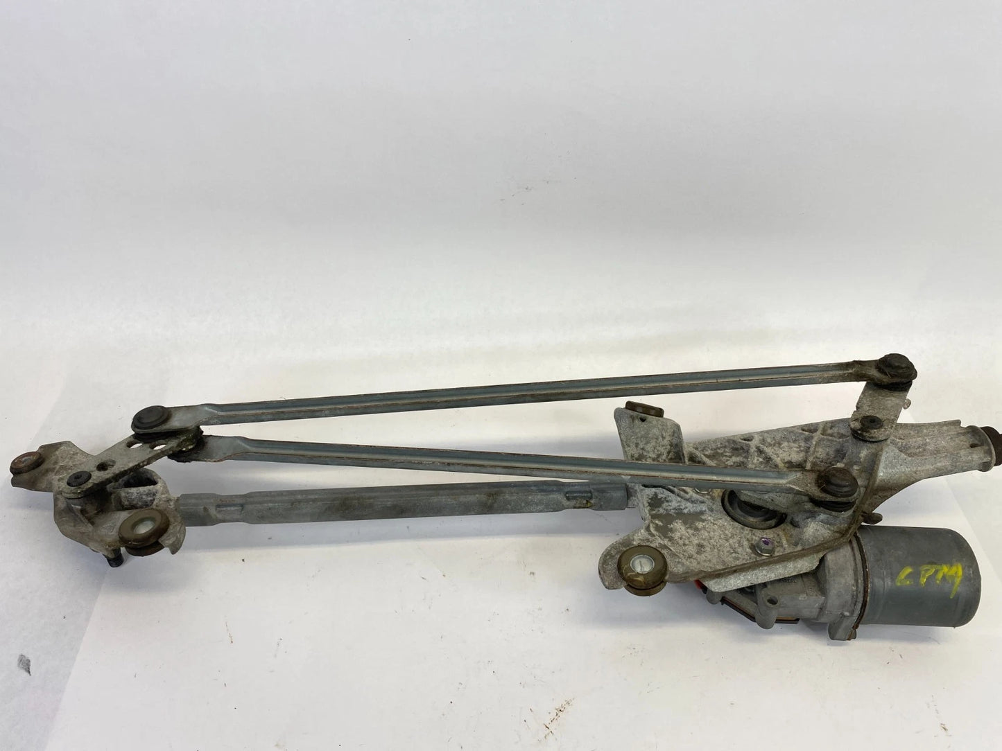 2005-2010 TOYOTA AVALON FRONT WINDSHIELD WIPER MOTOR W/ LINKAGE OEM