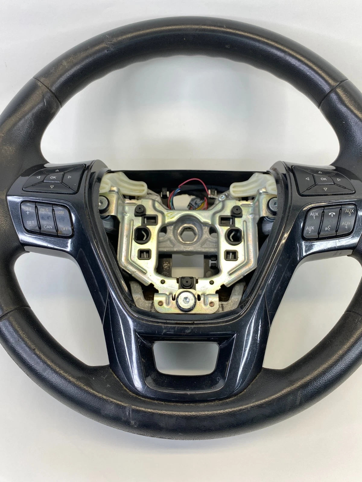 2016-2019 FORD INTERCEPTOR UTILITY STEERING WHEEL W AUDIO & CRUISE CONTROLS OEM