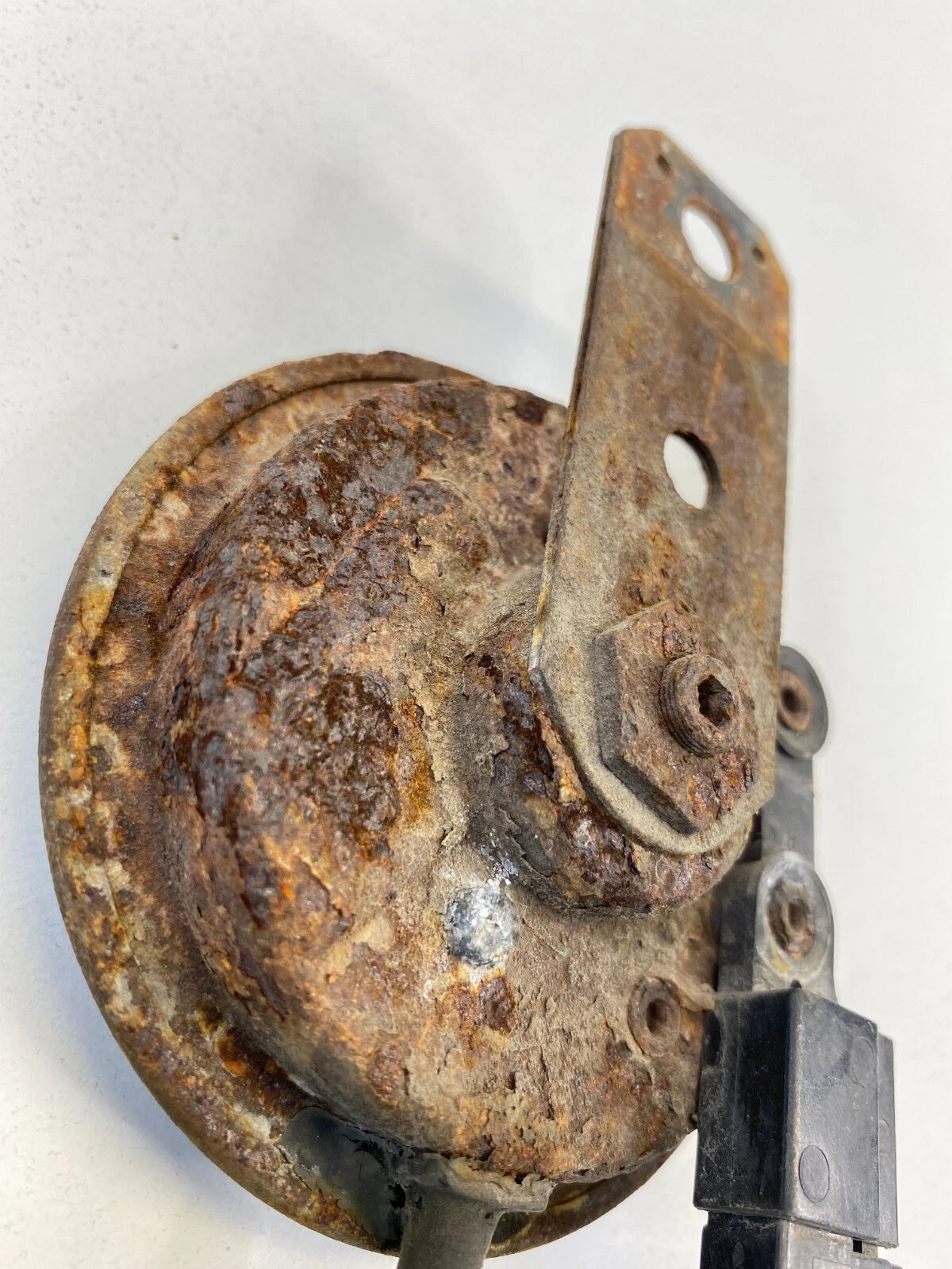 1990-1997 TOYOTA 4RUNNER 91-95 PICKUP HIGH PITCH NOTE HORN TONE ALARM SIGNAL OEM