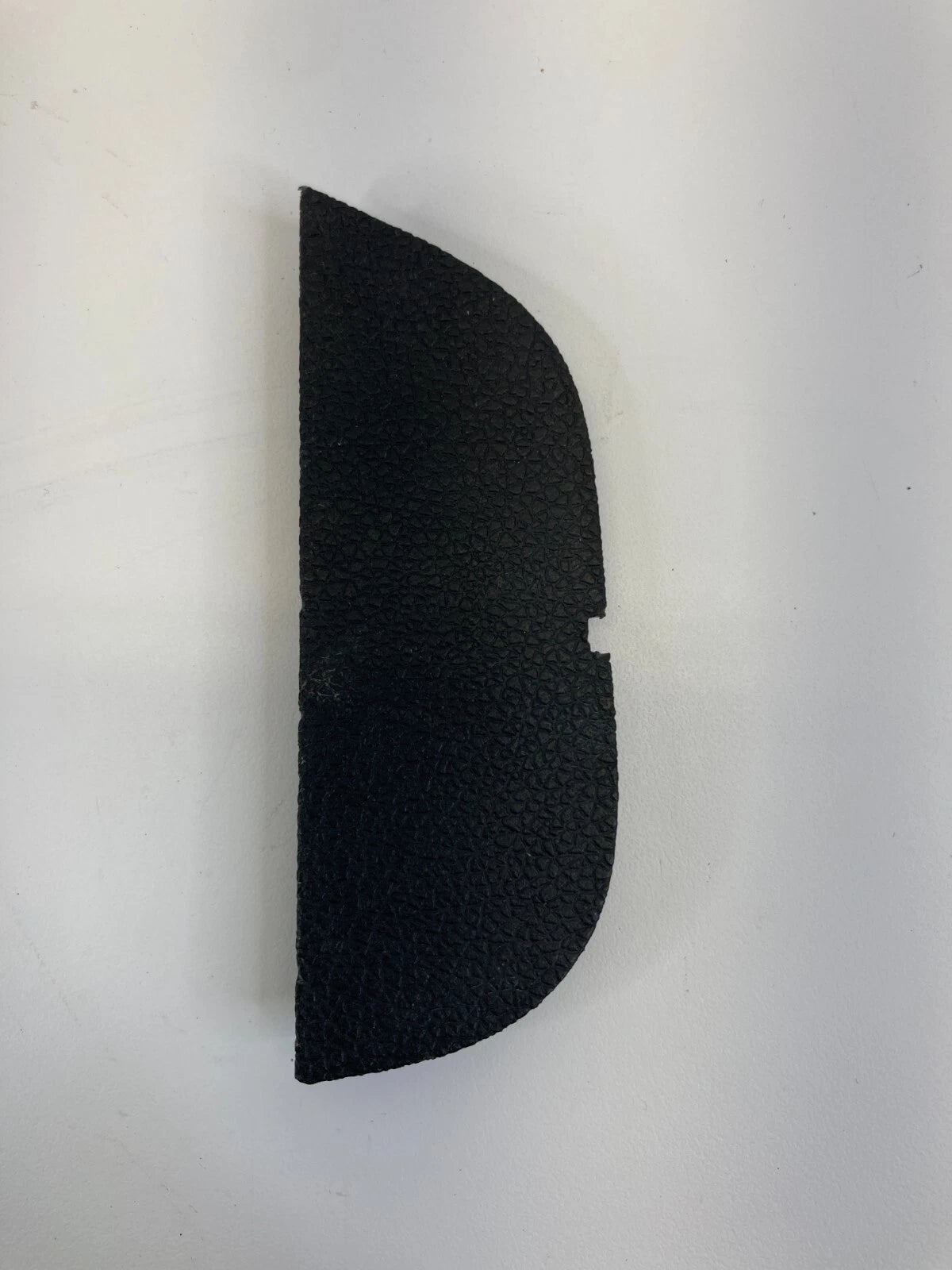 09-12 CHEVROLET TRAVERSE FRONT RIGHT SIDE DOOR ARMREST TRIM COVER CAP 15948053
