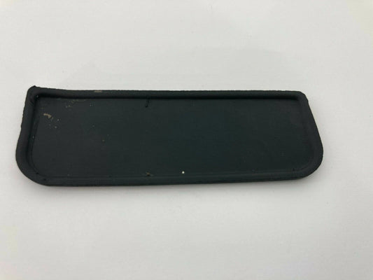 2003-2008 KIA SORENTO FRONT LEFT DRIVER SIDE PAD COVER TRIM LID 93561-3E000 OEM