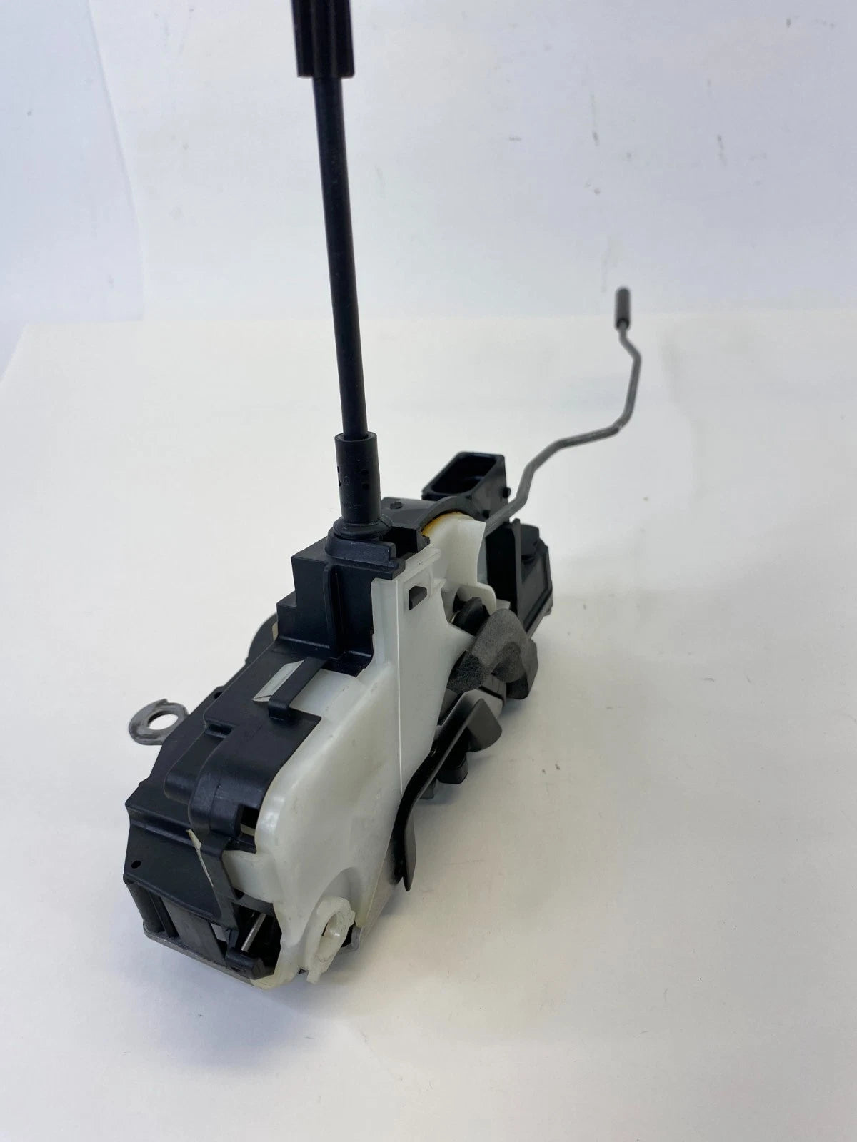 2011-2017 BUICK REGAL FRONT RIGHT SIDE LOCK LATCH RELEASE ACTUATOR 13503802 OEM