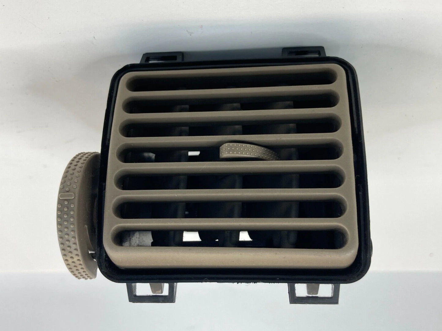 2002-2005 FORD EXPLORER LEFT SIDE DASH AC AIR VENT GRILLE OUTLET 1L2H-19C696-A