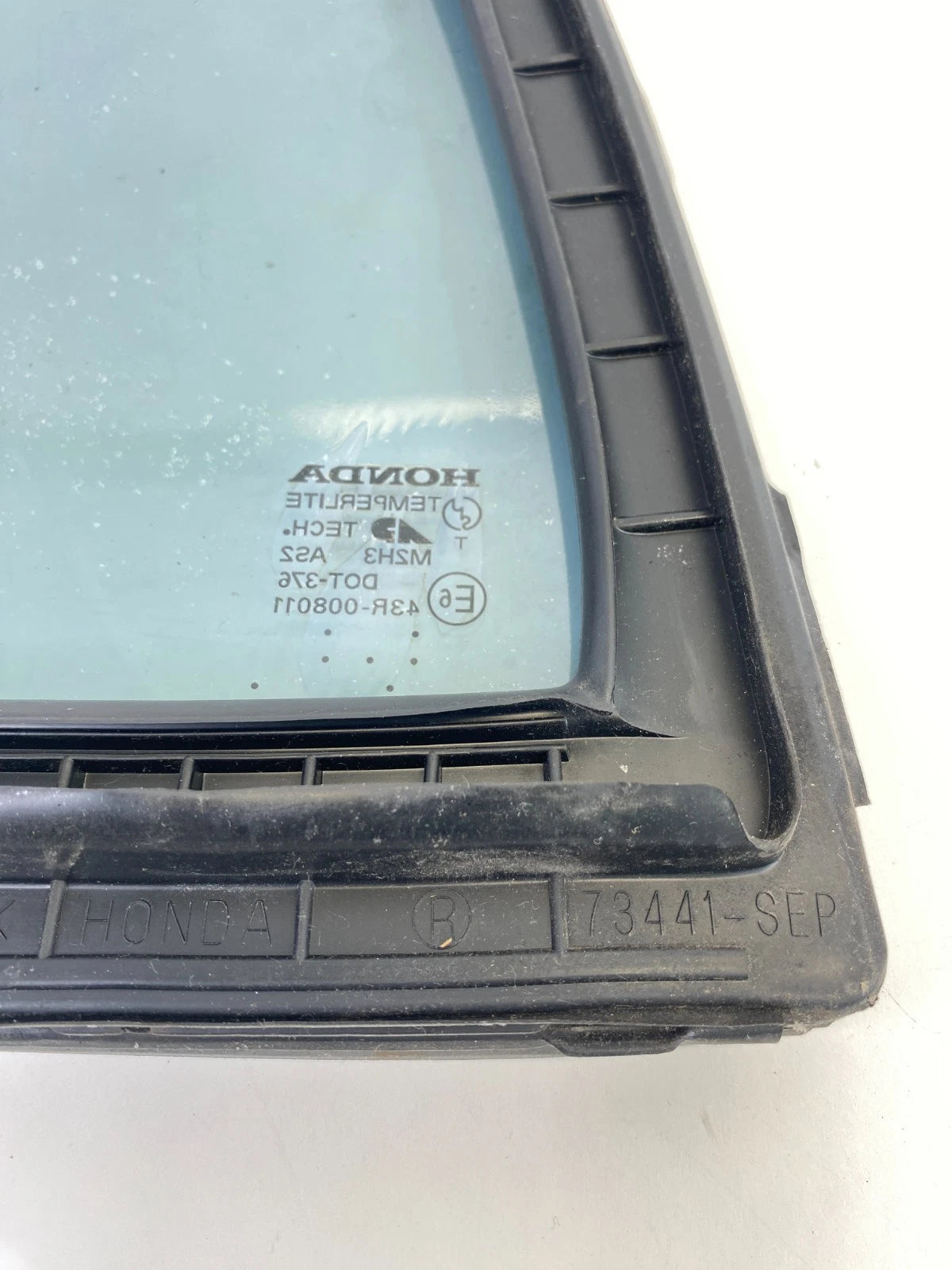 2004-2008 Acura TL Rear Right Side Door Window Quarter Glass 73441-SEP OEM