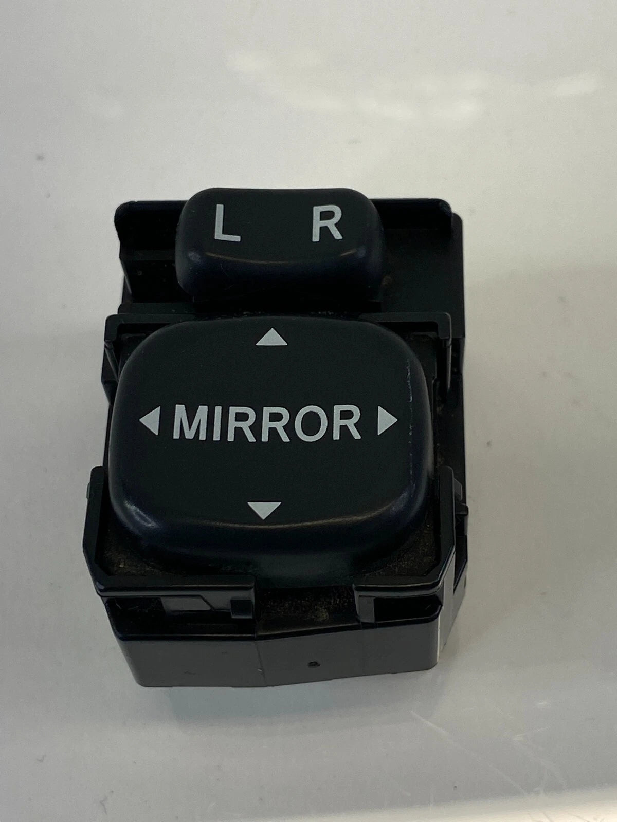 04-09 TOYOTA PRIUS FRONT LEFT SIDE DOOR POWER MIRRORS CONTROL SWITCH ASSEMBLY