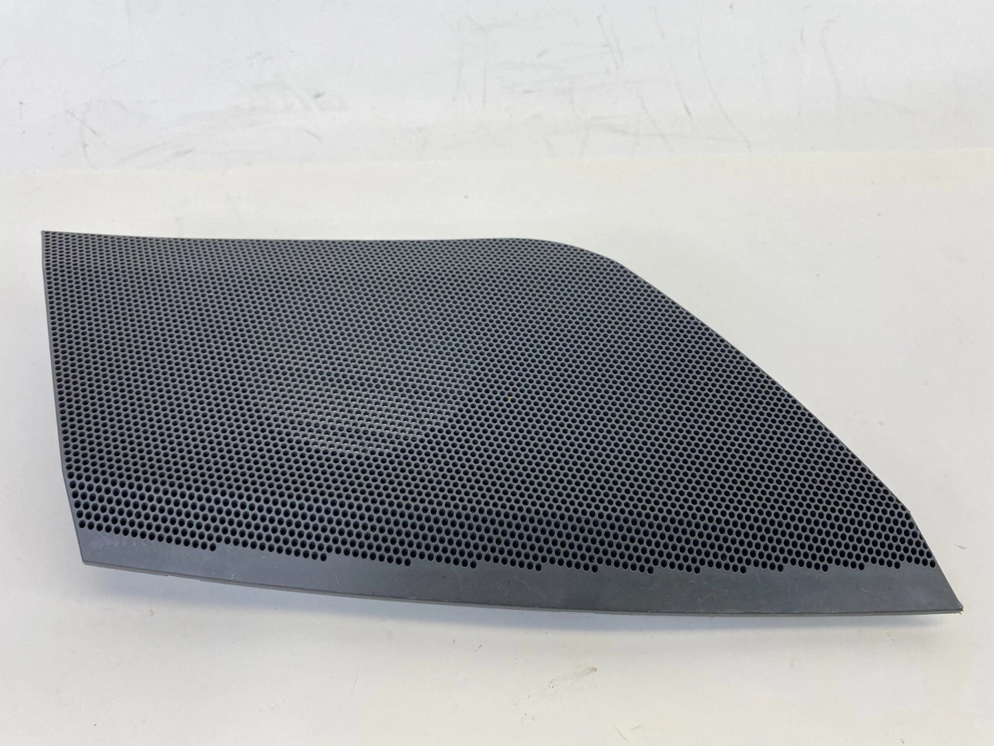 07-11 TOYOTA CAMRY FRONT RIGHT DASH SPEAKER TWEETER COVER TRIM 55473-06020 OEM