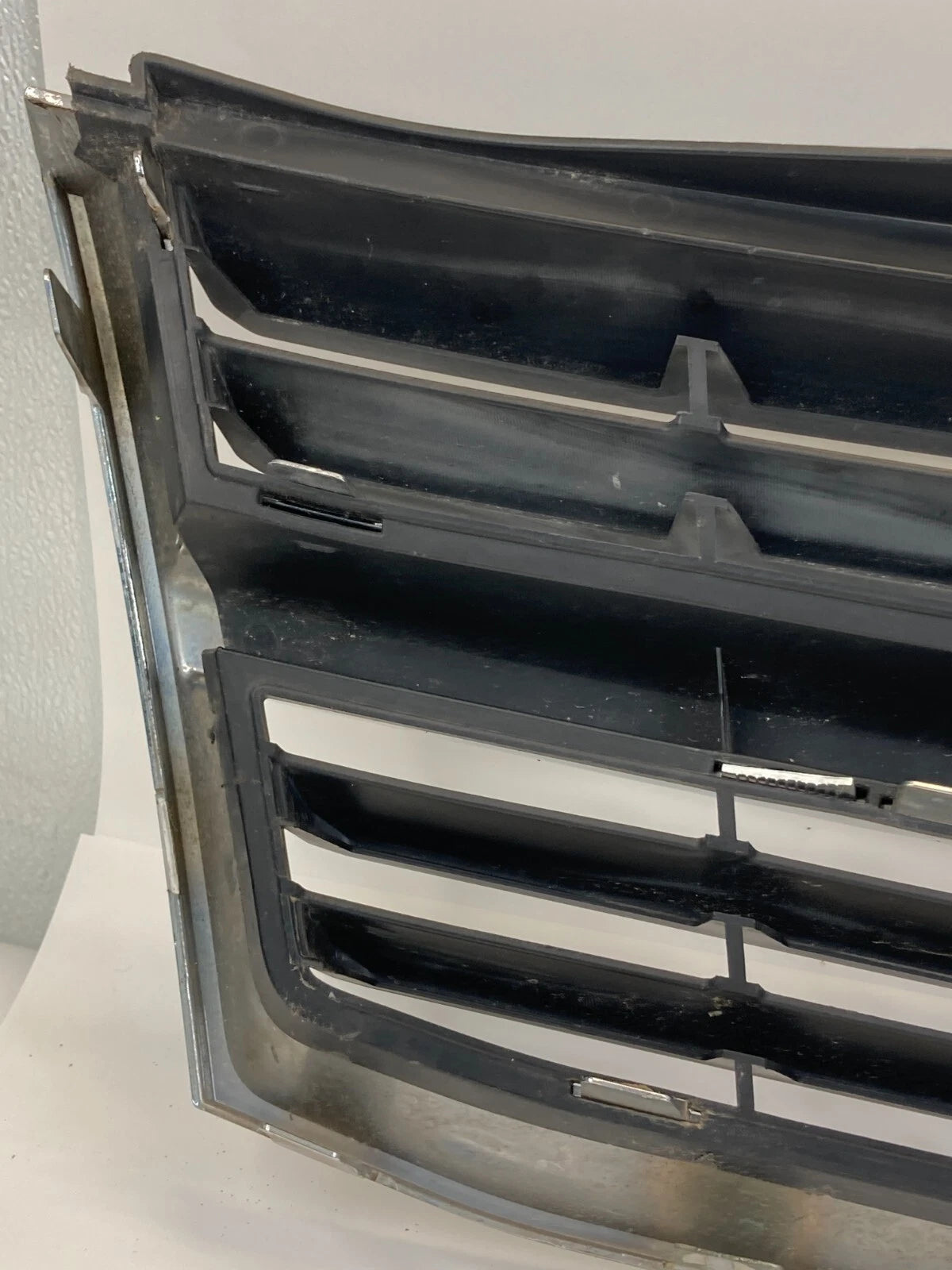 2009 2010 09 10 DODGE JOURNEY FRONT BUMPER UPPER GRILL GRILLE 05113151AA OEM