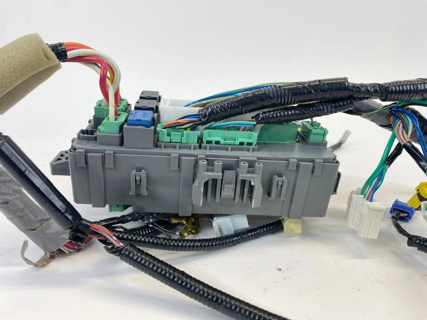 2009-2014 ACURA TSX 2.4L SEDAN INTERIOR LEFT FUSE RELAY BOX COMPARTMENT TL2-A121