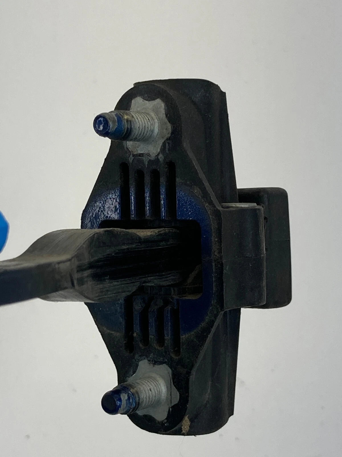 2006-2011 FORD FOCUS REAR RIGHT SIDE DOOR CHECK STOP STOPPER DETENT OEM