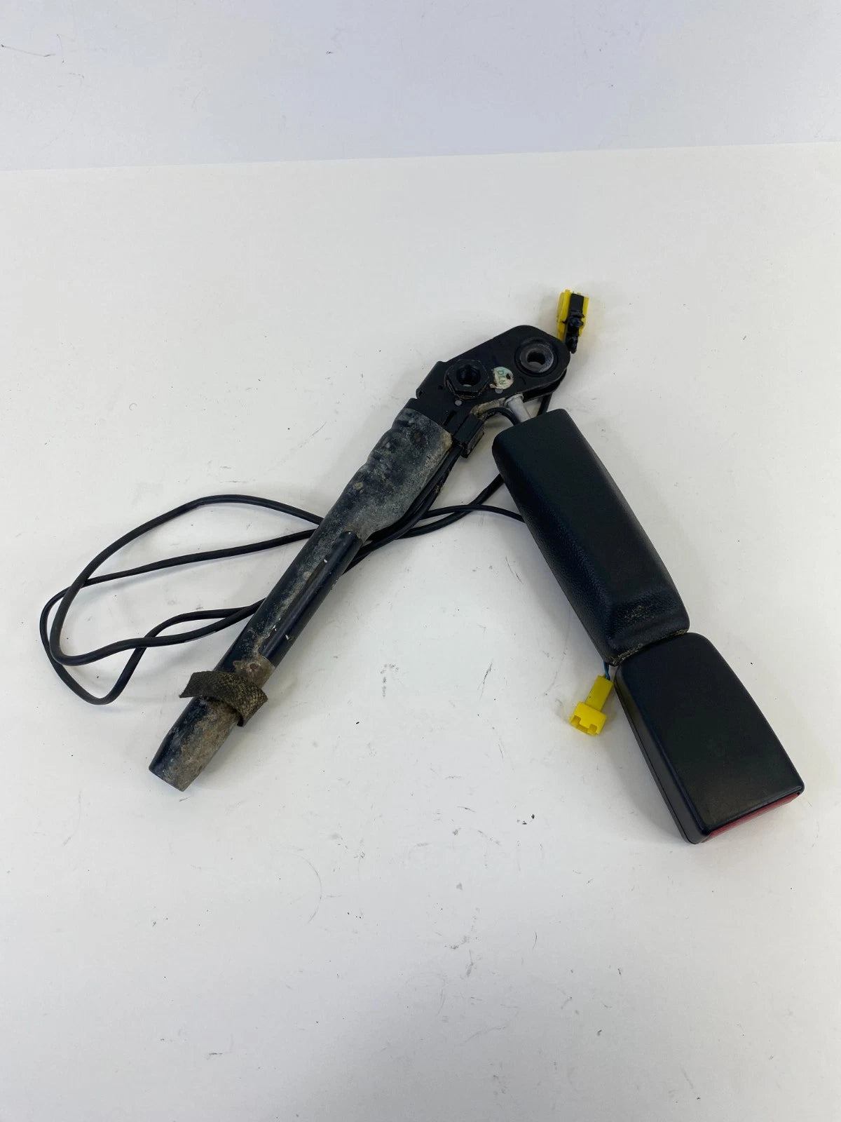 2007-2014 MERCEDES-BENZ CL550 COUPE FRONT LEFT DRIVER SIDE SEAT BELT BUCKLE OEM