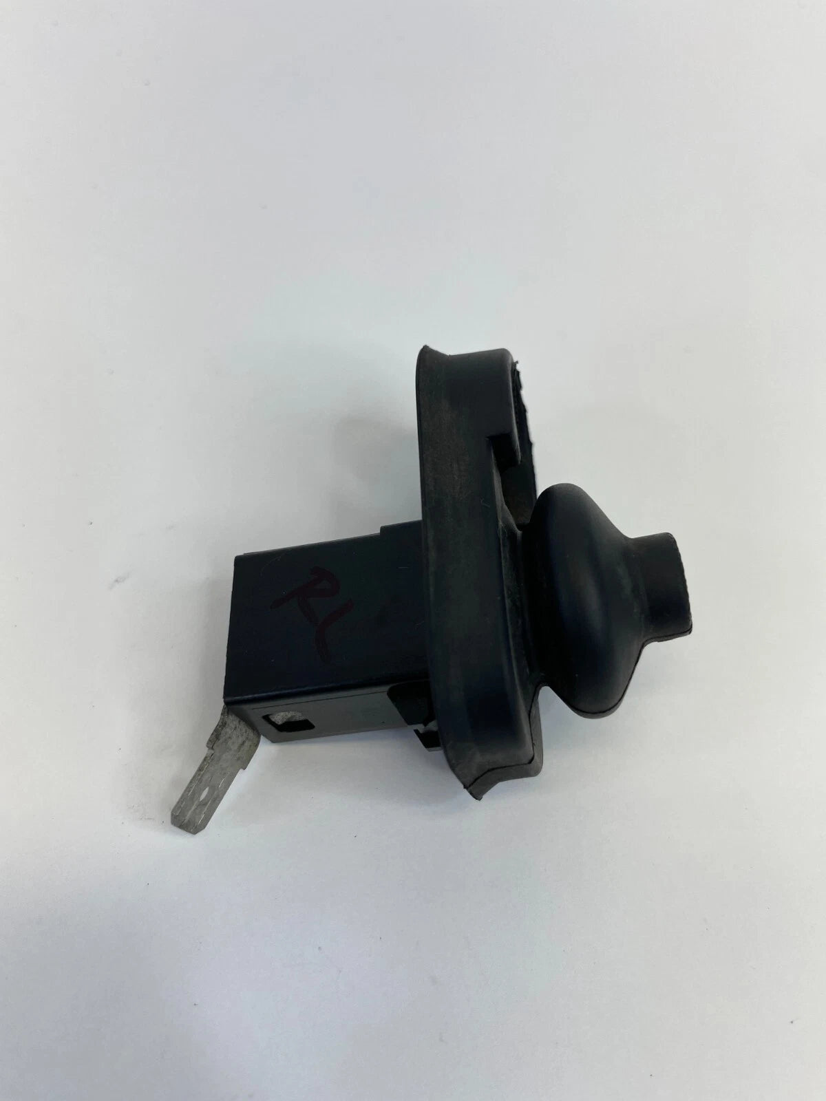1999-2004 HONDA ODYSSEY REAR LEFT SLIDING DOOR JAMB LIGHT SWITCH SENSOR OEM
