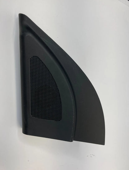 12-17 HYUNDAI ACCENT FRONT LEFT SIDE DOOR CORNER COVER W/ TWEETER 87651-1R020