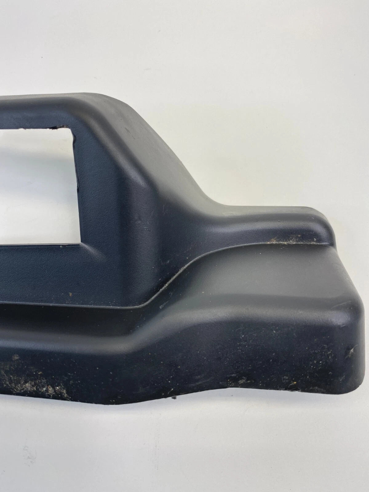06-12 FORD FUSION REAR RIGHT SEAT FORWARD OUTER FOOT COVER BEZEL 6E53-54130A02