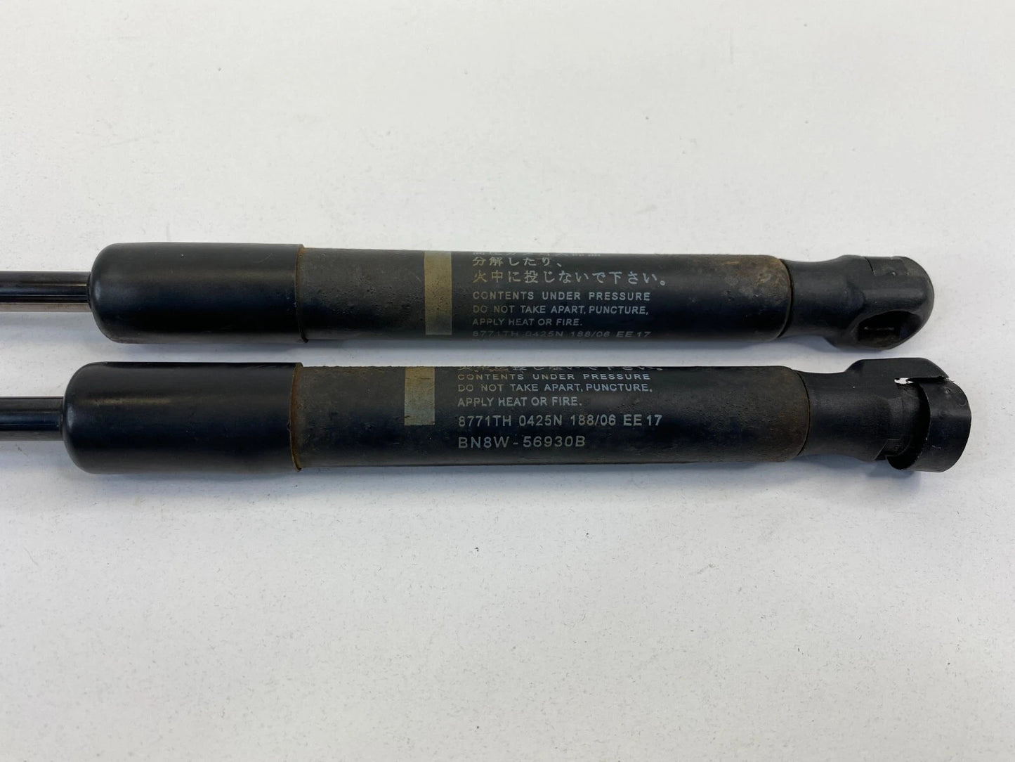 04-09 MAZDA 3 MAZDA3 SEDAN TRUNK LIFT CYLINDER SUPPORT SHOCK PAIR BN8W-56930B