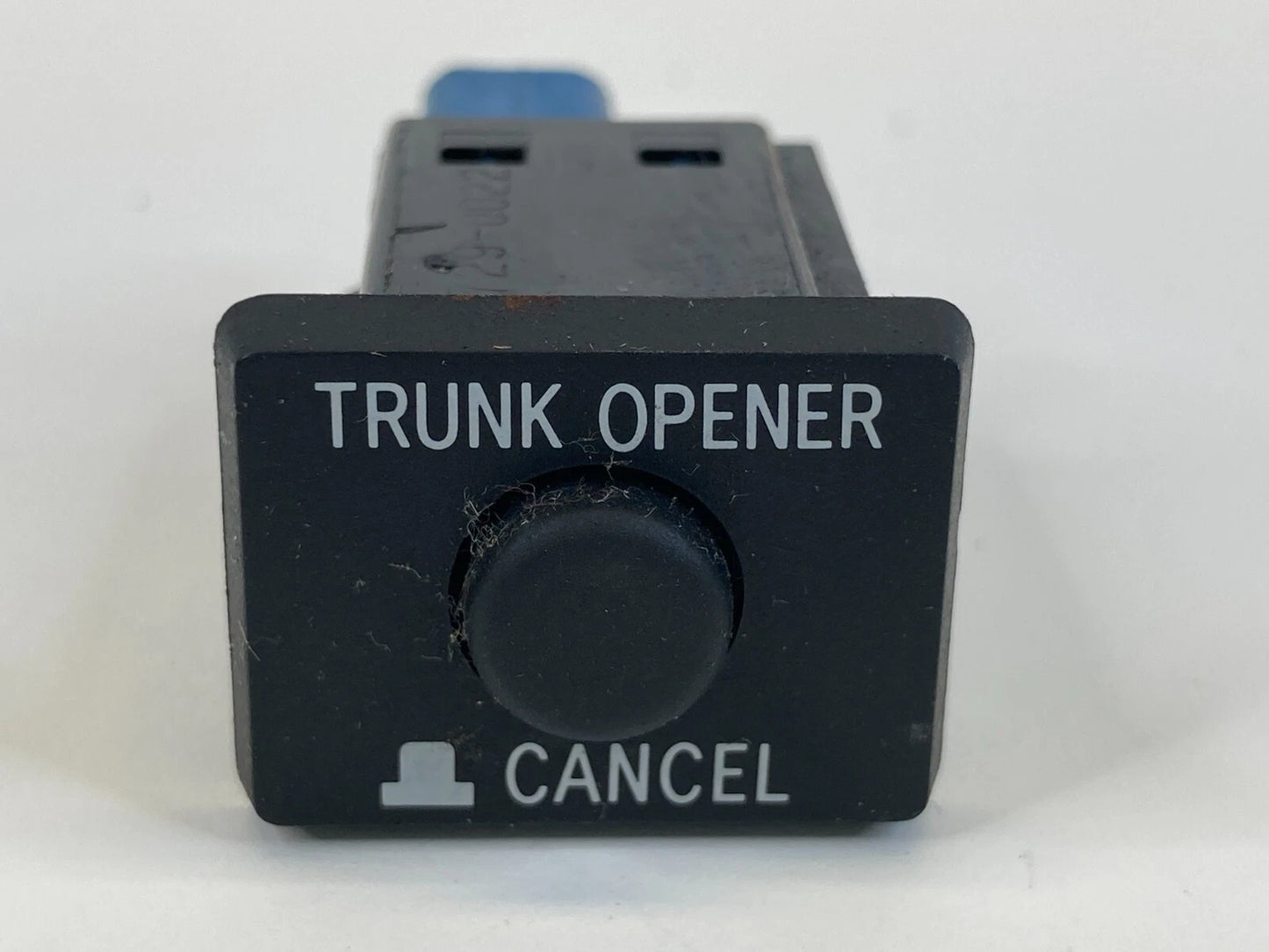 2002 2003 LEXUS ES300 2004-2006 LEXUS ES330 TRUNK OPENER SWITCH BUTTON OEM