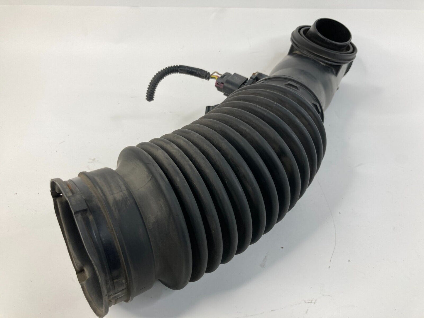 2006-2009 Chevrolet Trailblazer Air Intake Cleaner Outlet Hose Pipe Duct OEM