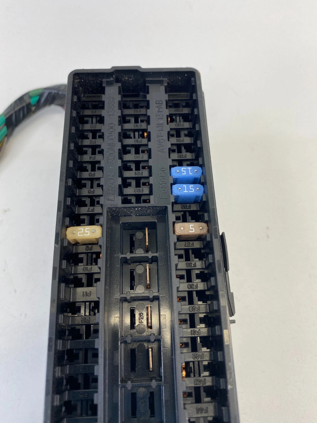 12-18 FORD FOCUS HATCHBACK REAR TRUNK RELAY JUNCTION FUSE BOX AV6T-14K131-AB OEM