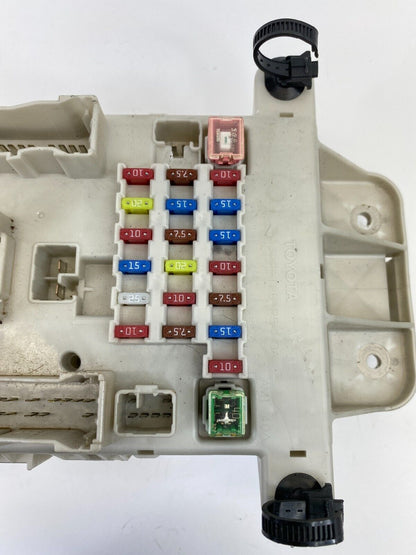 2004 04 Toyota RAV4 2.4L AT Interior Dash Cabin Fuse Relay Box Fusebox Block OEM