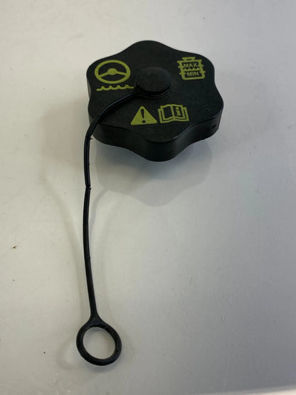 2001-2007 FORD ESCAPE POWER STEERING FLUID RESERVOIR BOTTLE TANK COVER CAP LID
