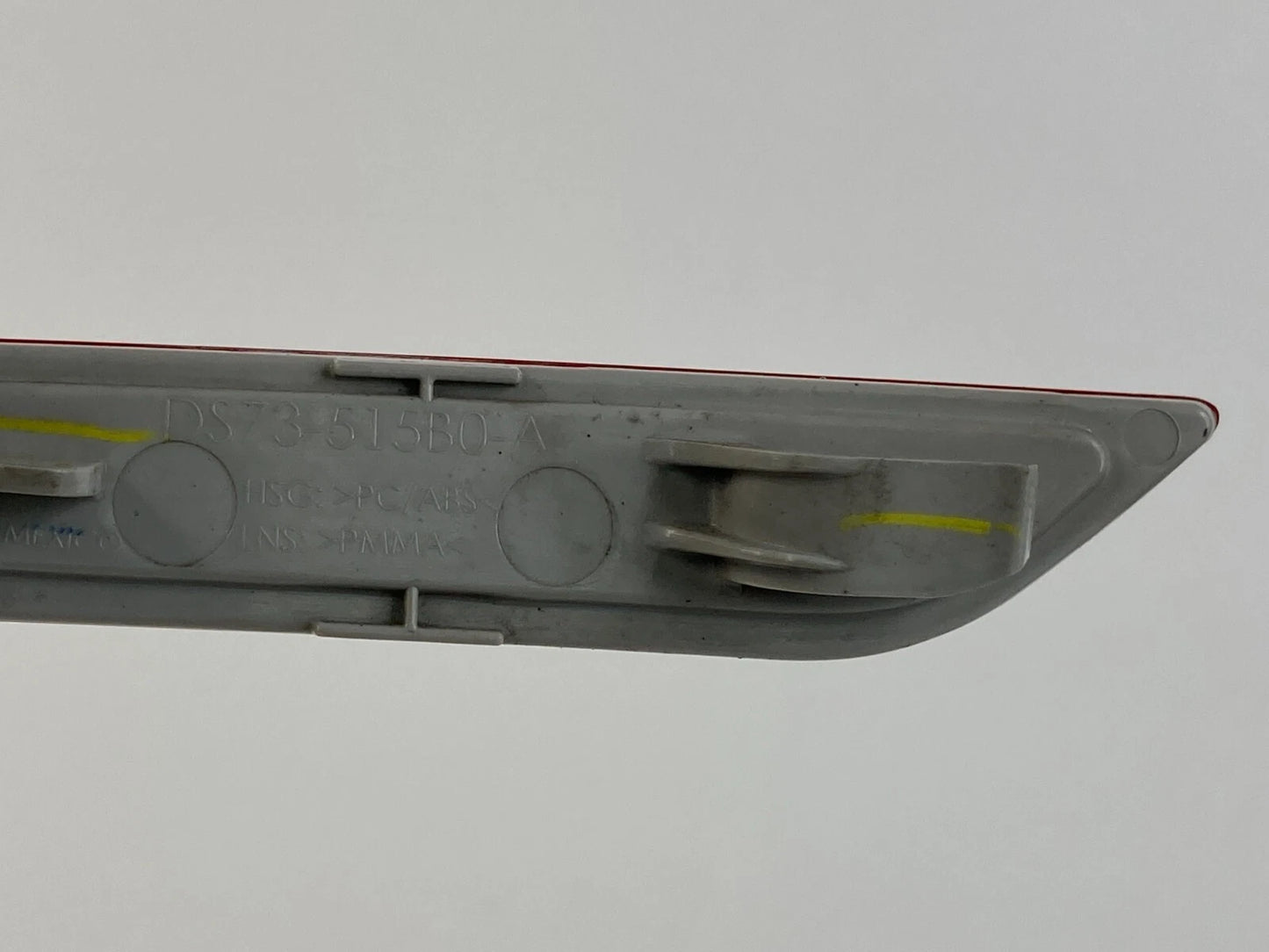 2013-2016 FORD FUSION REAR RIGHT BUMPER REFLECTOR MARKER LIGHT DS73-515B0-A OEM