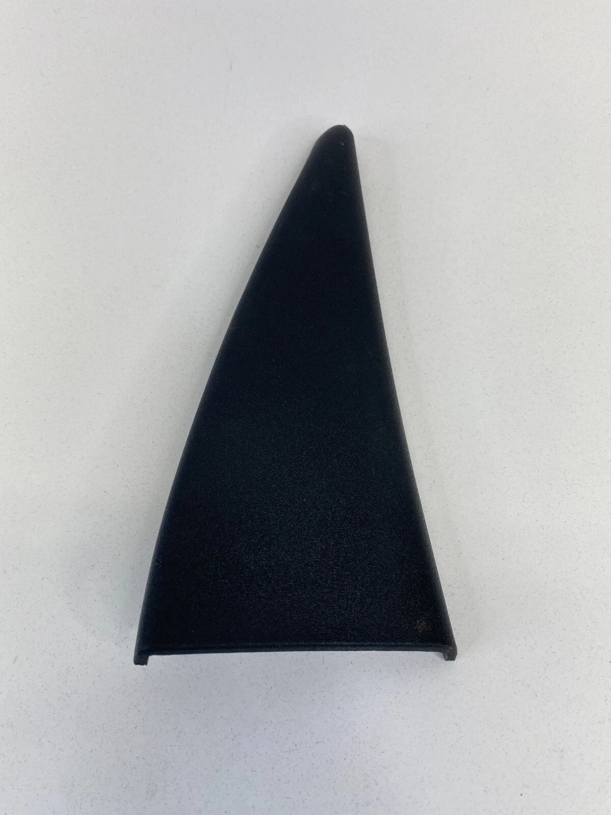 08-11 FORD FOCUS REAR LEFT SIDE INNER CORNER COVER TRIM MOLDING 8S4354254K06
