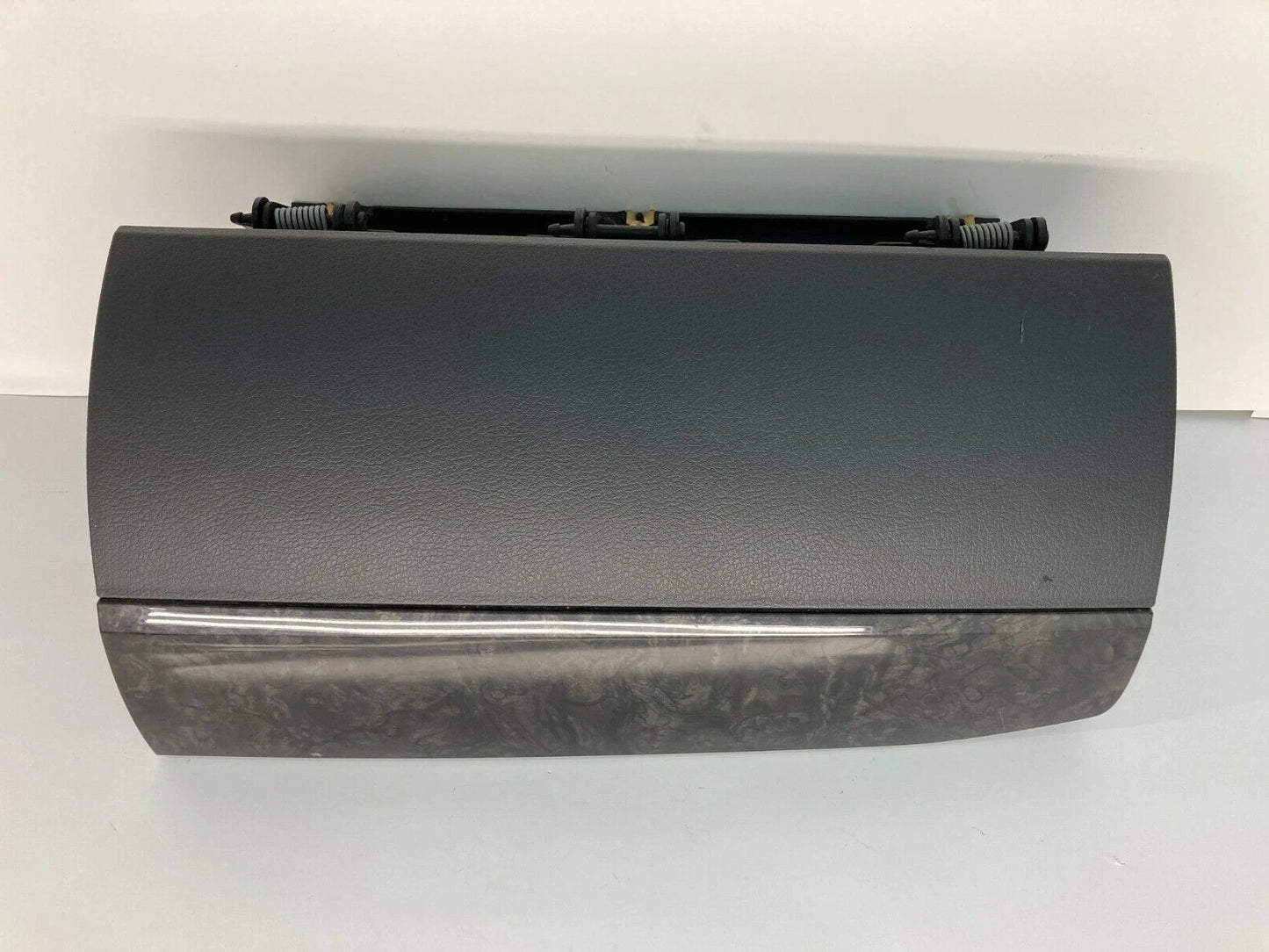 2008-2010 DODGE GRAND CARAVAN TOWN & COUNTRY UPPER GLOVE BOX DOOR 70861XDV OEM