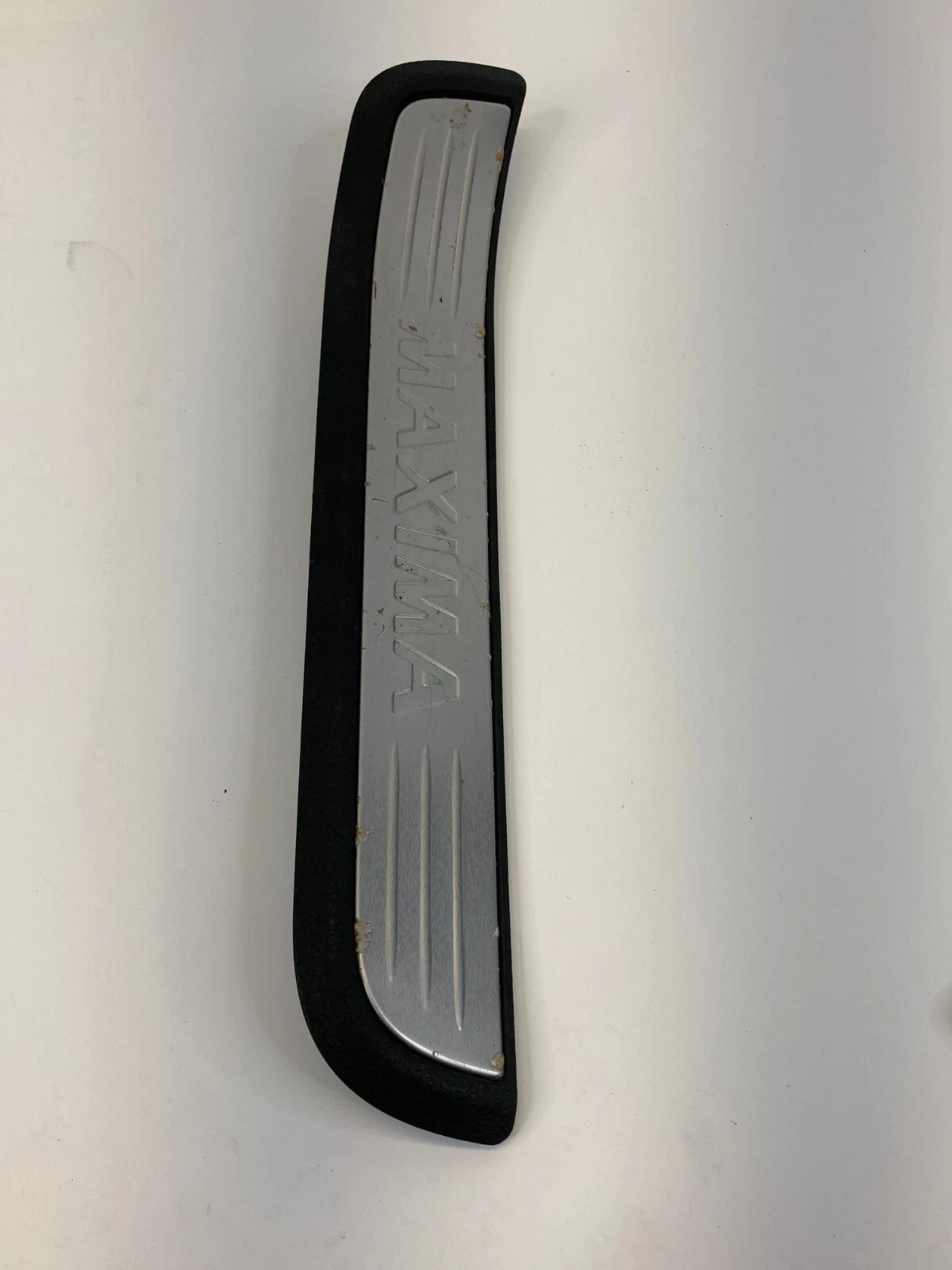 09-14 NISSAN MAXIMA REAR RIGHT SIDE DOOR SILL SCUFF STEP PLATE TRIM 769B2-9N10
