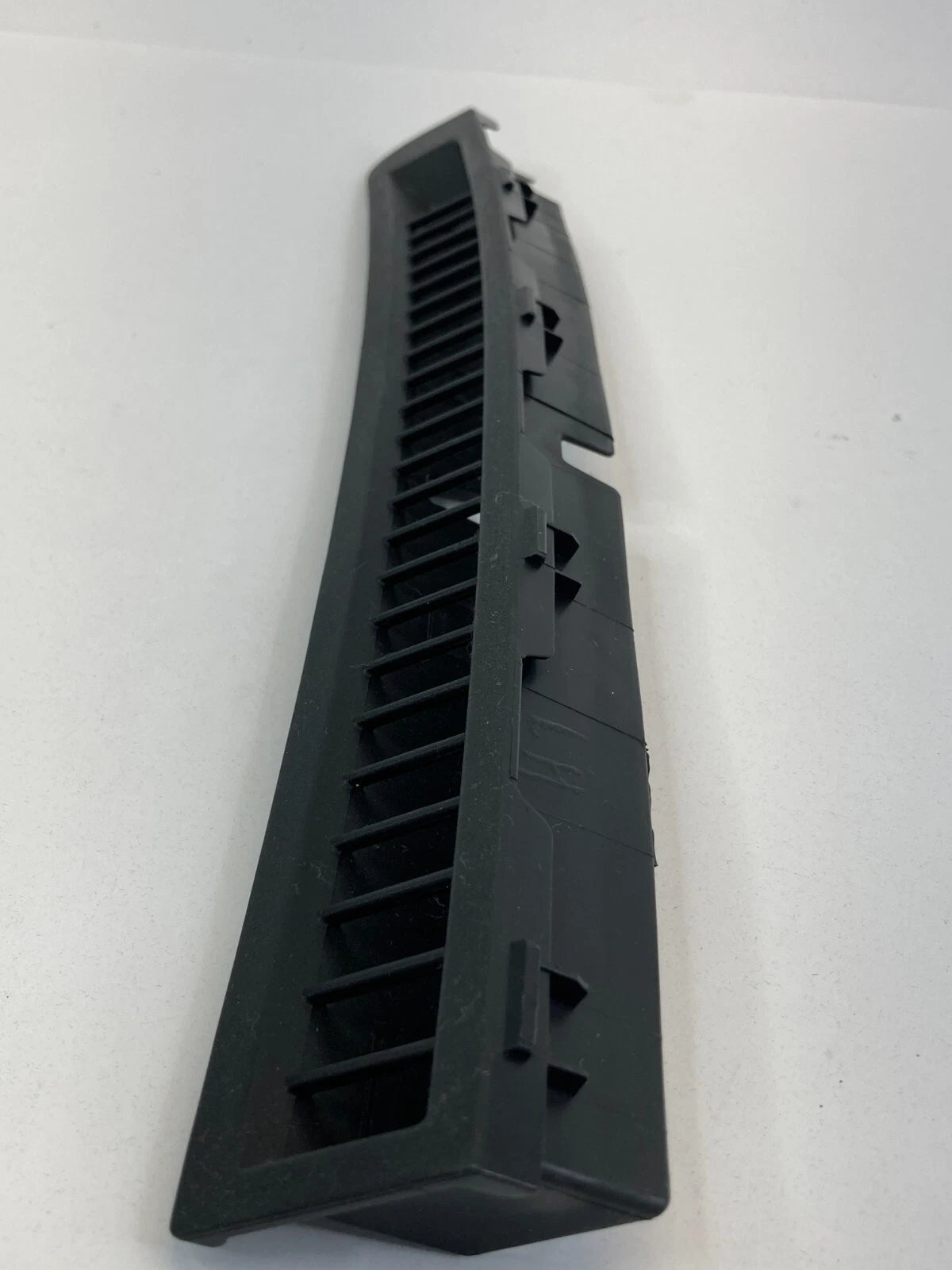 2007-2013 NISSAN ALTIMA DASH WINDSHIELD DEFROSTER LEFT NOZZLE GRILLE TRIM OEM