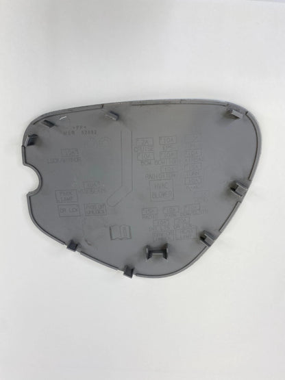 2006 2007 SATURN VUE CENTER CONSOLE RIGHT SIDE FUSE ACCESS COVER TRIM PANEL OEM
