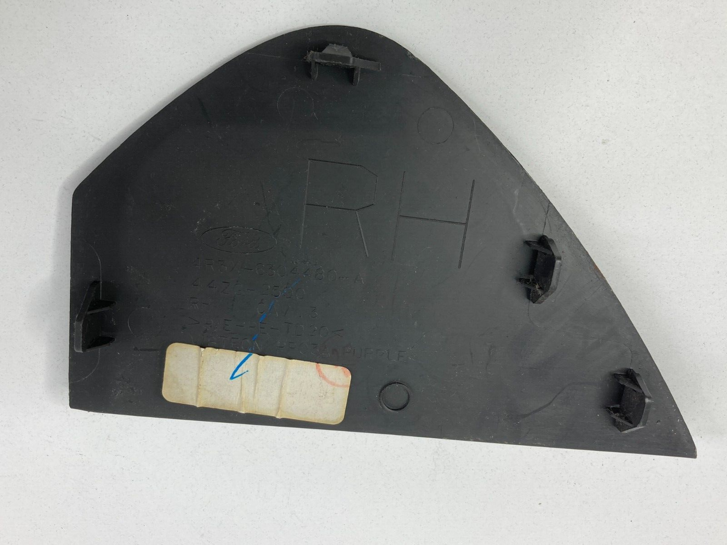 05-09 Ford Mustang Right Side Dash End Cap Cover Trim Panel 4R3X-6304480-A OEM