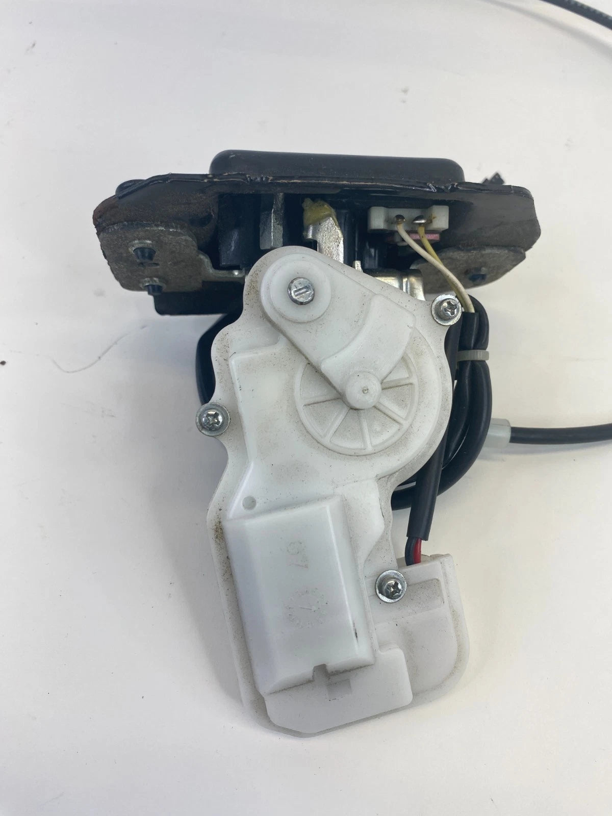 2013-2019 FORD EXPLORER INTERCEPTOR UTILITY TRUNK LID LATCH LOCK ACTUATOR OEM
