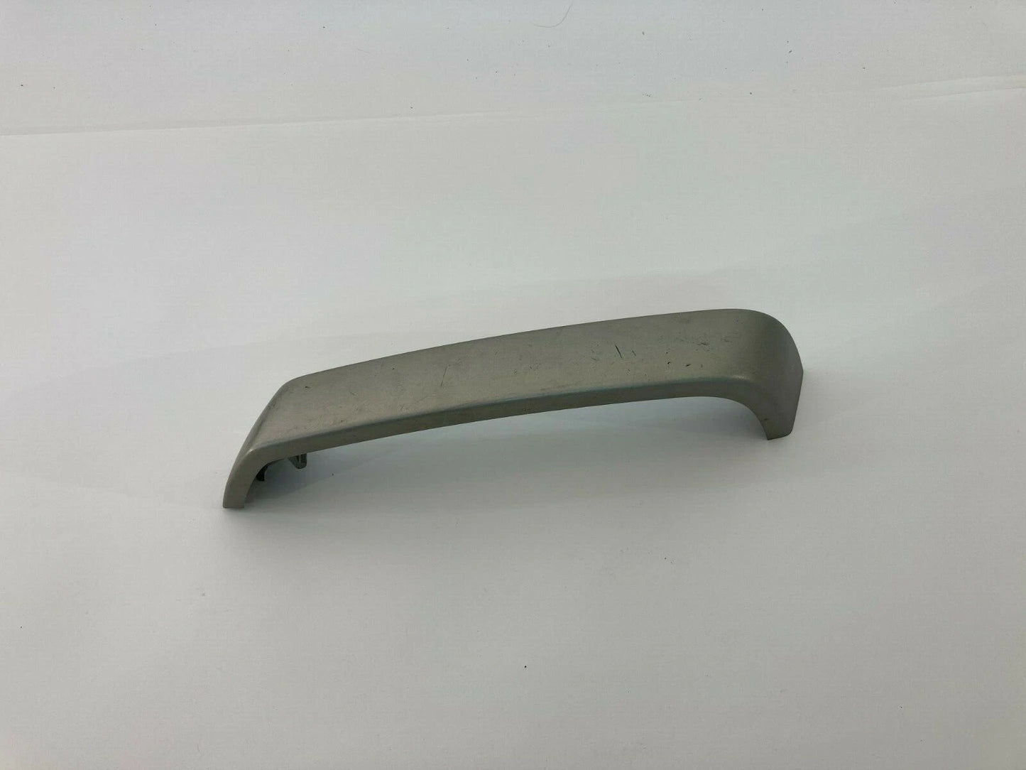 2004 2005 LAND ROVER FREELANDER REAR RIGHT INTERIOR DOOR PULL HANDLE TRIM COVER
