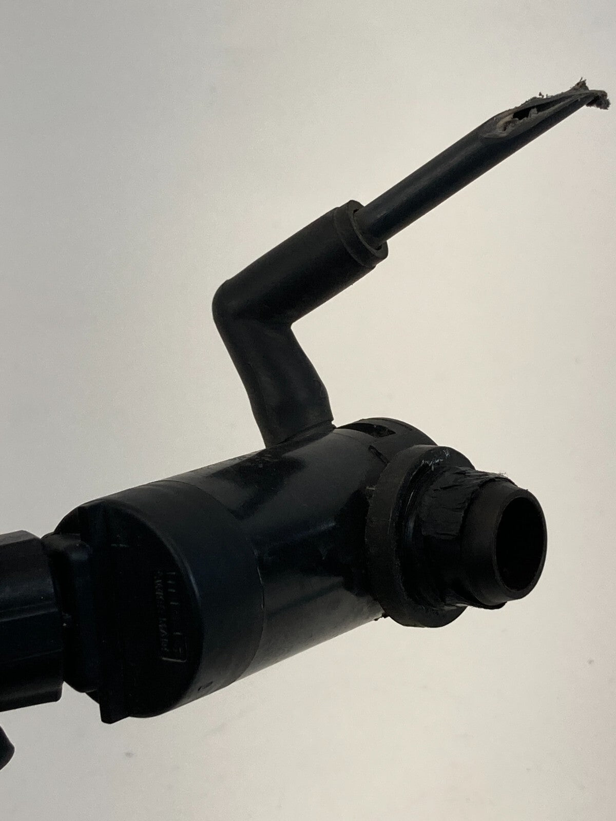 1997-2006 Ford F-150 Wiper Washer Pump Assembly F6SU17664DA OEM